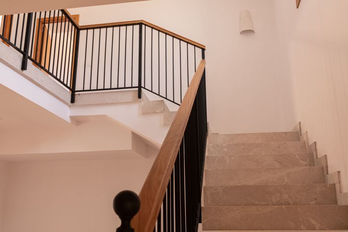 Image No.16-5 Bed House for sale