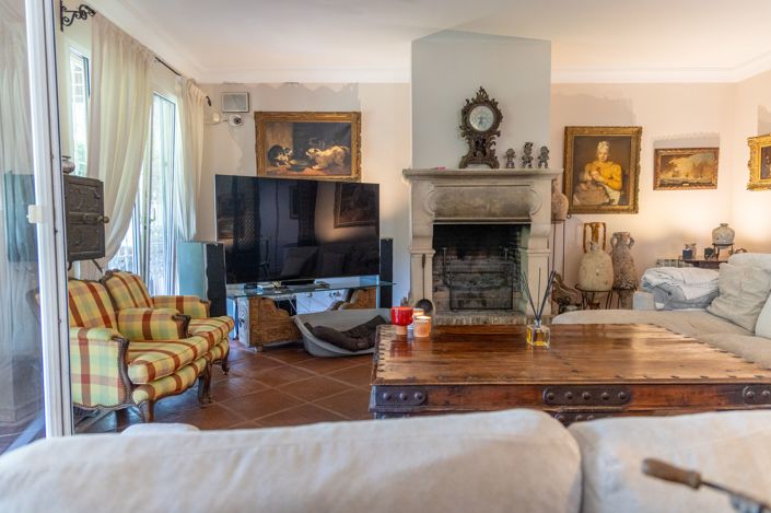 Image No.3-4 Bed Villa for sale