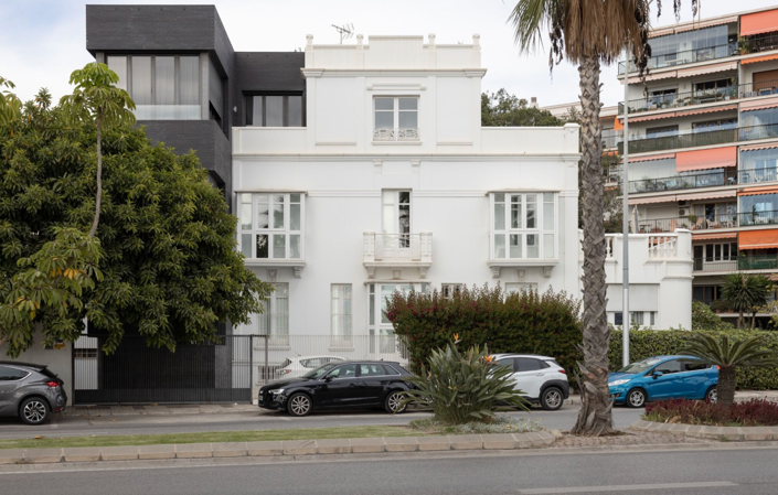 Image No.11-2 Bed Flat for sale