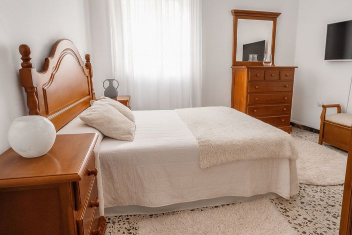 Image No.11-2 Bed Apartment for sale