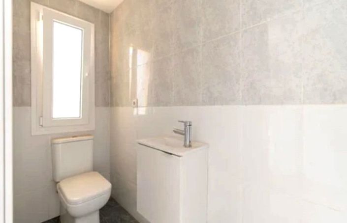 Image No.7-4 Bed Townhouse for sale