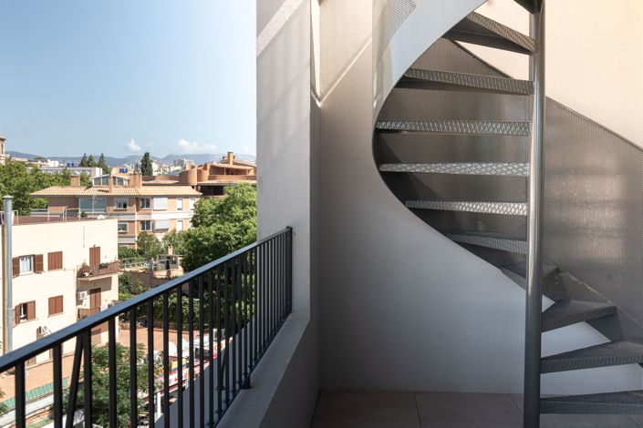 Image No.25-2 Bed Apartment for sale