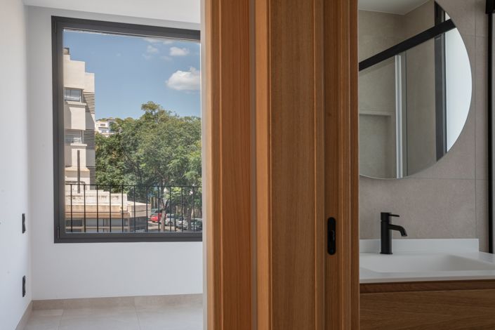 Image No.5-2 Bed Apartment for sale