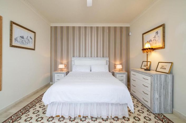 Image No.12-5 Bed House for sale