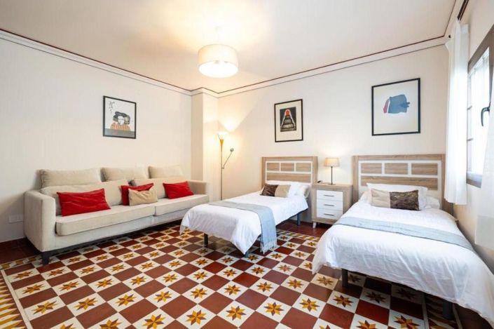 Image No.13-5 Bed House for sale