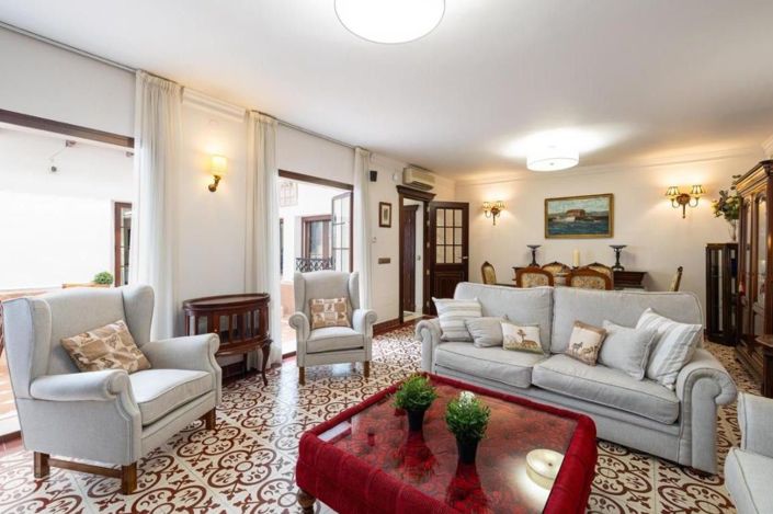 Image No.23-5 Bed House for sale