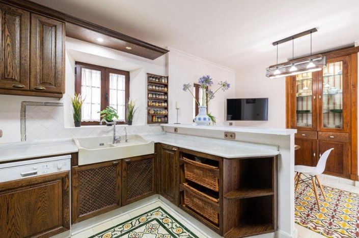 Image No.25-5 Bed House for sale