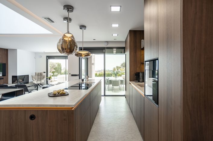 Image No.14-4 Bed House for sale