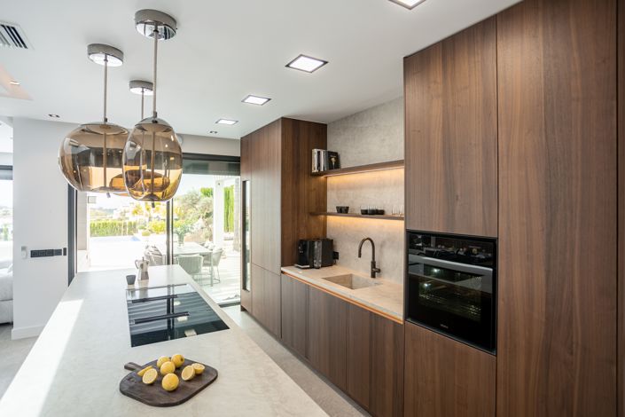 Image No.16-4 Bed House for sale