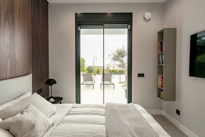 Image No.26-4 Bed House for sale