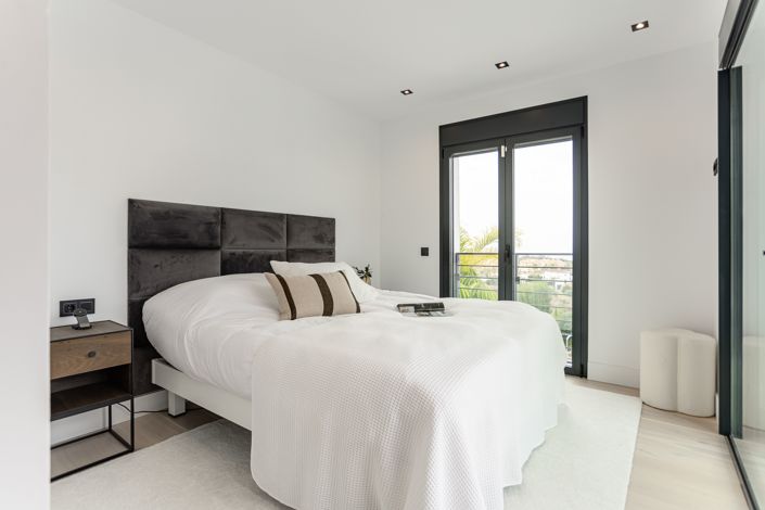 Image No.31-4 Bed House for sale