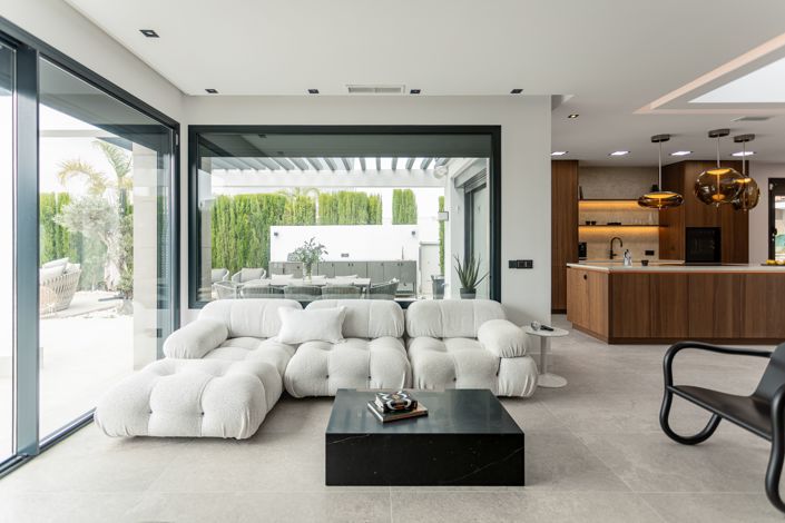 Image No.7-4 Bed House for sale