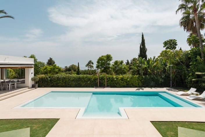 Image No.2-4 Bed Villa for sale