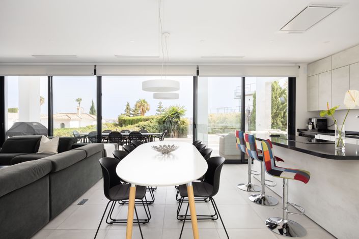 Image No.10-3 Bed Villa for sale