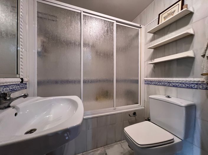 Image No.17-3 Bed Apartment for sale