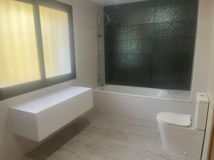 Image No.19-4 Bed House for sale