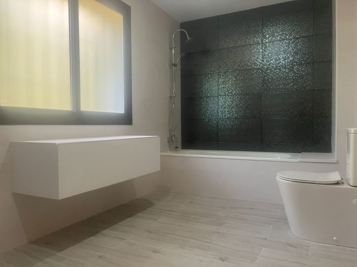 Image No.20-4 Bed House for sale