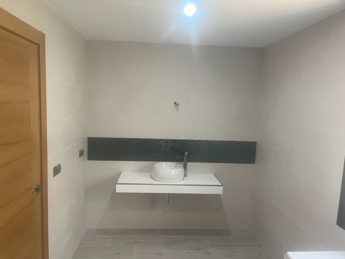 Image No.21-4 Bed House for sale