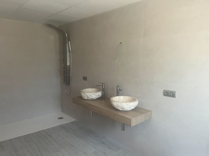 Image No.26-4 Bed House for sale