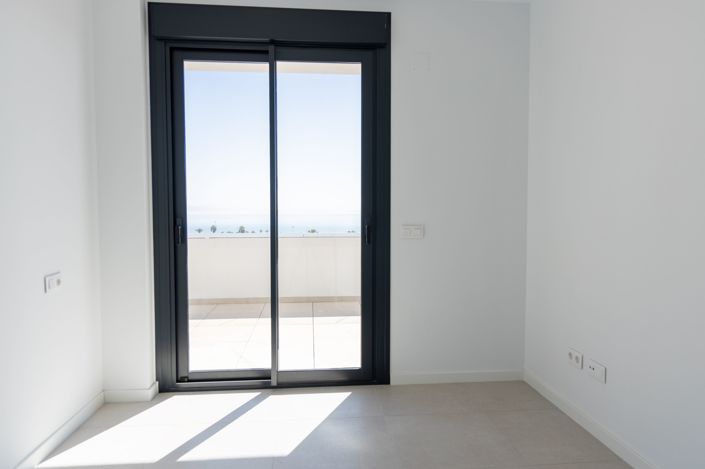 Image No.26-3 Bed Penthouse for sale