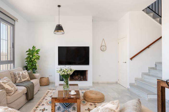 Image No.8-5 Bed Townhouse for sale