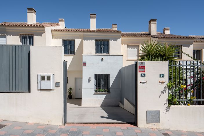 Image No.4-5 Bed Townhouse for sale