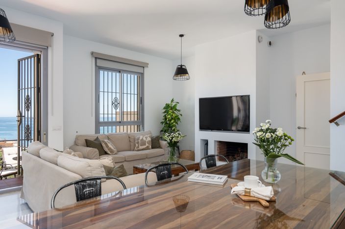 Image No.6-5 Bed Townhouse for sale