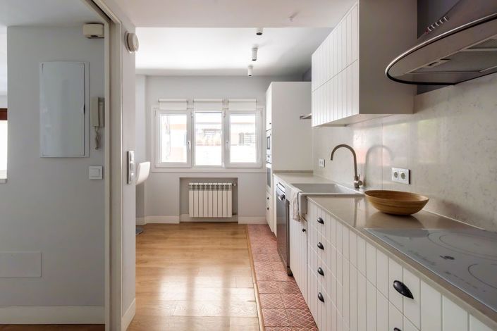 Image No.14-4 Bed House for sale