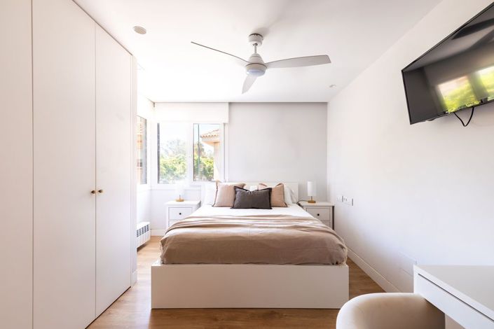 Image No.18-4 Bed House for sale