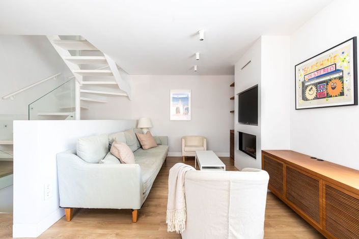 Image No.4-4 Bed House for sale