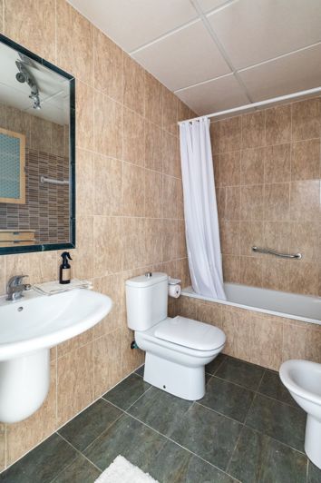 Image No.17-2 Bed Apartment for sale