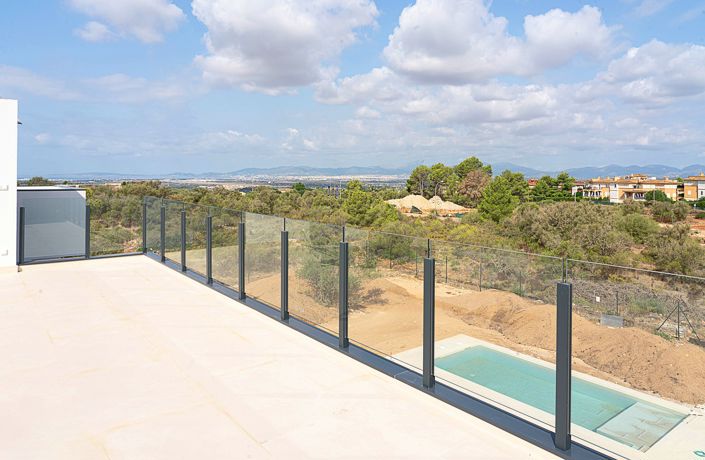 Image No.10-4 Bed House for sale