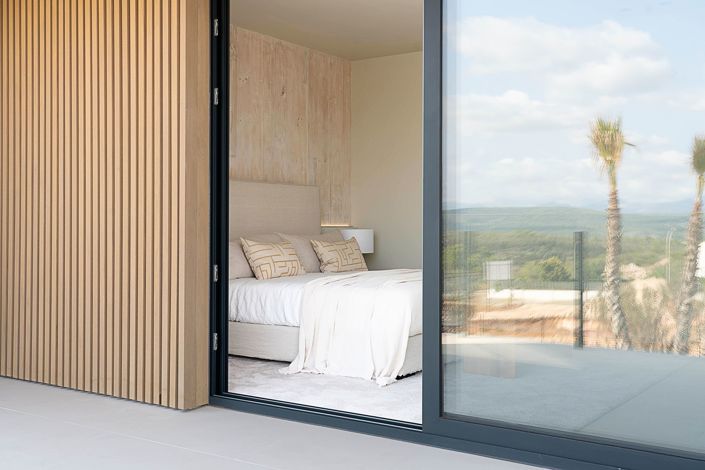 Image No.12-4 Bed House for sale