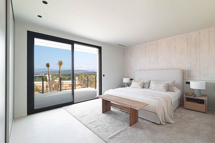 Image No.13-4 Bed House for sale