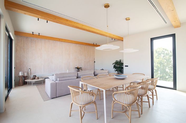 Image No.9-4 Bed House for sale