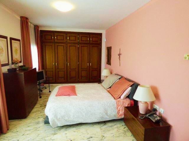 Image No.10-4 Bed Villa for sale