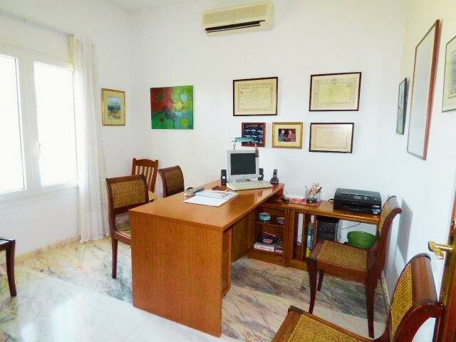 Image No.9-4 Bed Villa for sale