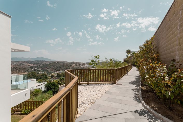 Image No.28-3 Bed Apartment for sale