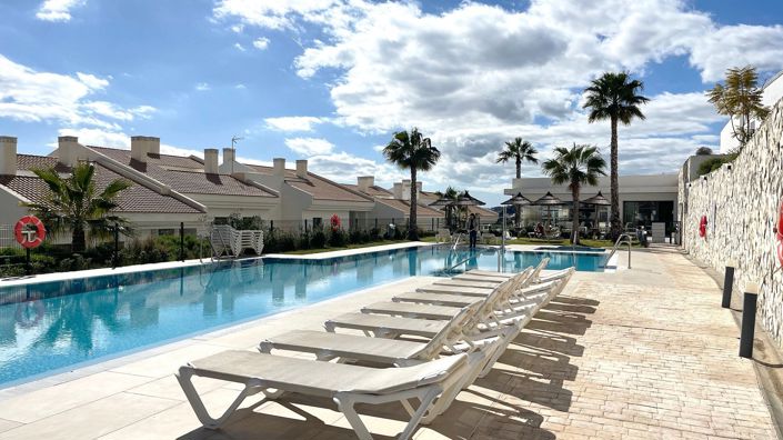 Image No.12-3 Bed Apartment for sale