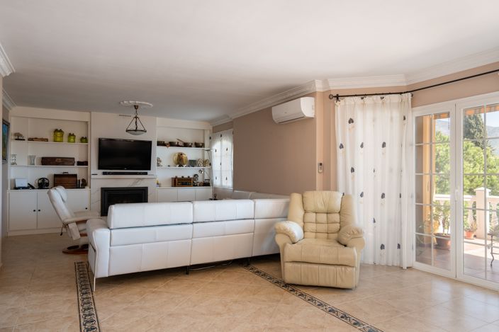 Image No.15-5 Bed Villa for sale