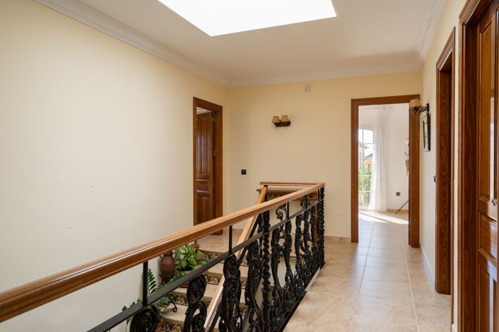 Image No.21-5 Bed Villa for sale