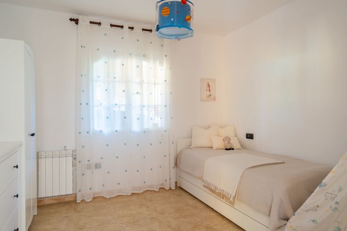 Image No.10-5 Bed Villa for sale