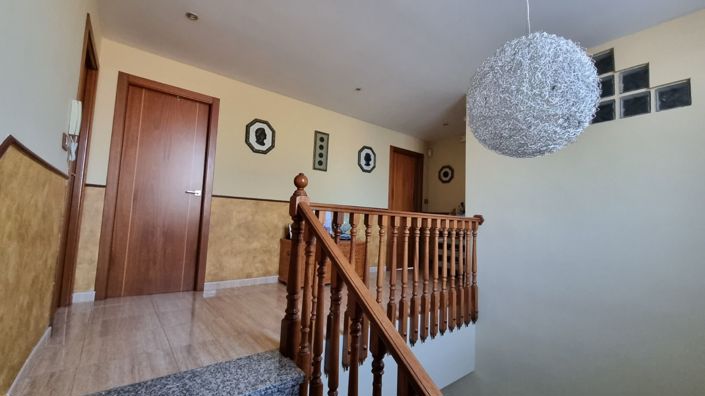 Image No.15-4 Bed House for sale