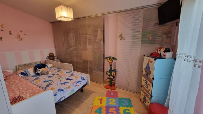 Image No.24-4 Bed House for sale