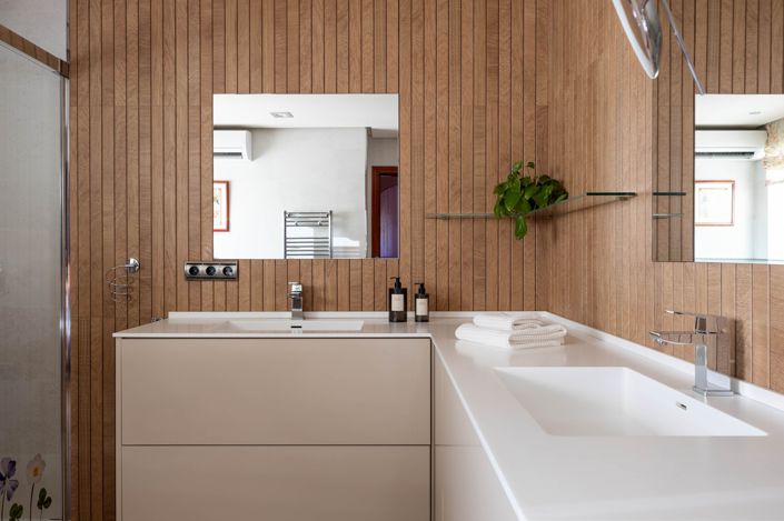 Image No.20-5 Bed House for sale