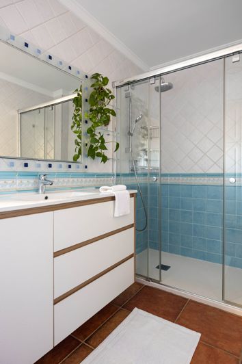 Image No.26-5 Bed House for sale