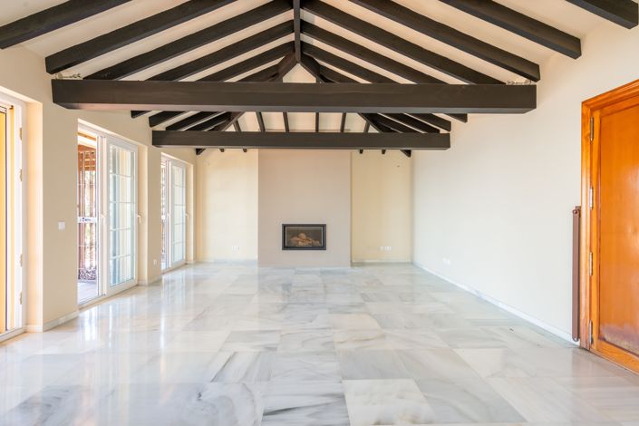 Image No.4-5 Bed Villa for sale