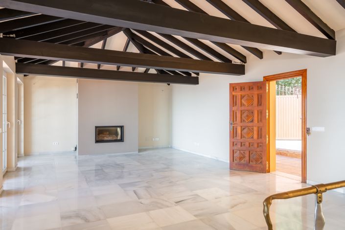 Image No.6-5 Bed Villa for sale