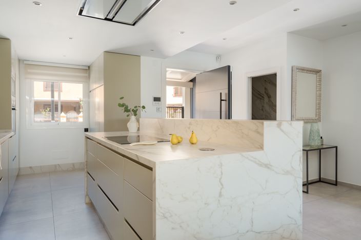 Image No.15-3 Bed Townhouse for sale