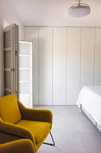 Image No.17-2 Bed Townhouse for sale